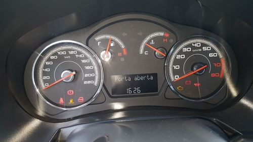 Fiat Grand Siena 1.4 Attractive Flex 4p 2012