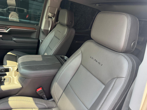 GMC Sierra 6.2 V8 Denali Ultimate