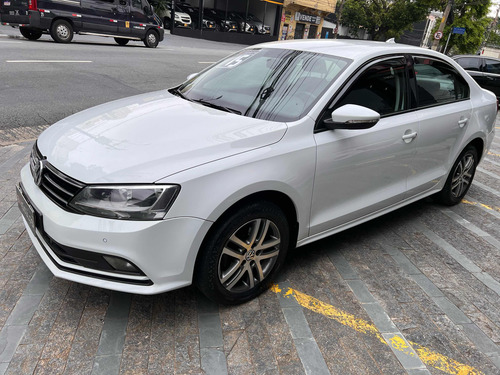 Volkswagen Jetta 2.0 Comfortline Flex 4p
