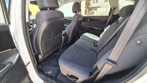 Imagen 5 de 14 de Kia Sorento 2017 2.4 Lx At
