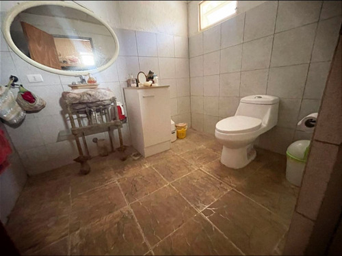 Casa En Venta De 4 Dorm. En Vicuña