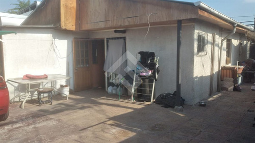 Casa En Venta De 2 Dorm. En Macul
