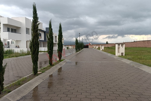 Lotes Residenciales En Fraccionamiento, Colonia Vista Hermosa, San Miguel Contla