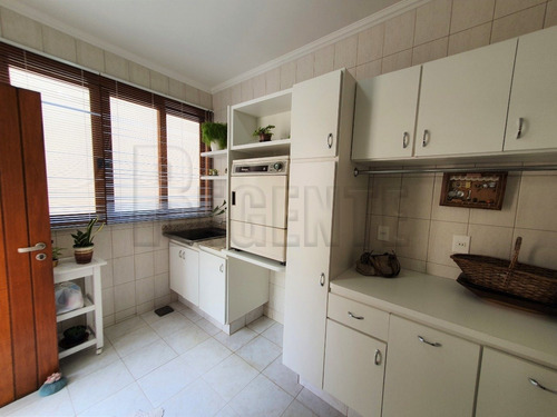 Imagem 6 de 15 de Casa 4 Dormitorios No Bairro Coqueiros - V-82892