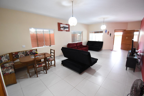 Imagem 8 de 25 de Casa À 100 M Da Praia Com Piscina À Venda Em Peruíbe