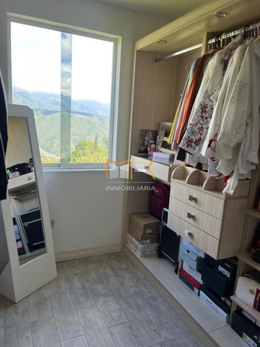 Imagen 15 de 21 de Pent House En Venta De Tres Niveles Con Terraza Hermosa Vista 04144588440
