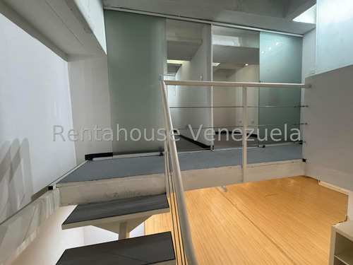 Estupendo Local Comercial O Oficina En Alquiler Con Inmejorable Ubicación Altamira