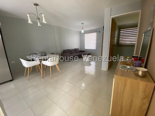 Valeria Chong Casa Alquiler Cabudare Lara Avenida Intercomunal Oportunidad Residencial Economico Código Inmobiliaria Rent-a-house 25-18352