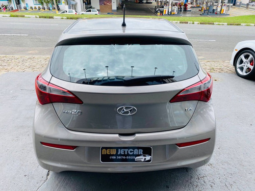 Imagem 7 de 15 de Hyundai Hb20 2018 1.6 Comfort Plus Flex 5p