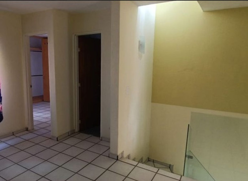 Preciosa Y Amplia Casa, Excelente Ubicación En Fraccionamiento Residencial Parques Del Nilo, Guadalajara. -no Créditos- Jagr