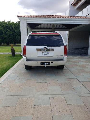 Imagen 2 de 5 de Cadillac Escalade 2013 6.2 Paq P Plinum 4x4 At