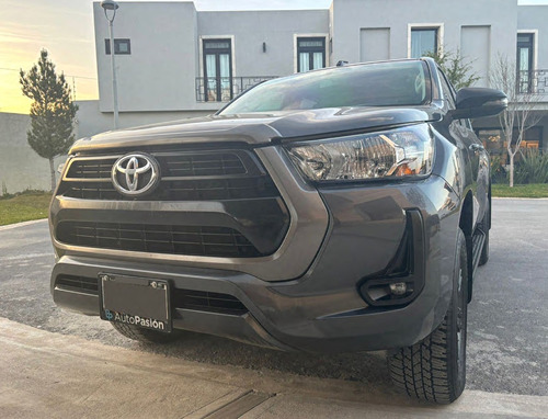 Toyota Hilux 2.7 Cabina Doble Sr Mt