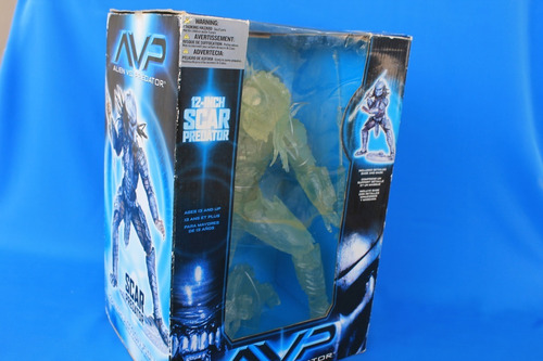 Stealth Scar Predator 12 Pulgadas Mcfarlane Toys (Usado)