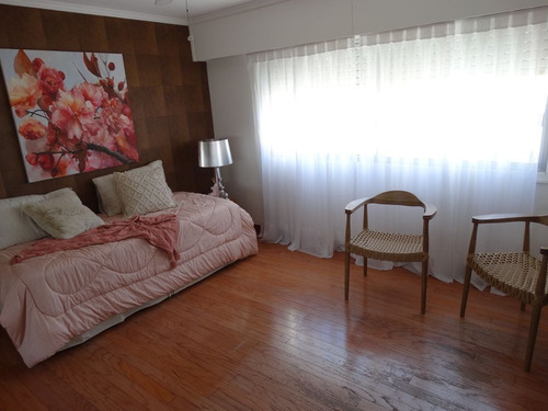 Imagen 12 de 30 de Apartamento En Venta Sobre Rbla. Con Vistas Al Mar, 3 Dormitorios, Parrillero De Uso Esclusivo Y Servicio 2 Garajes