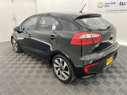 Imagen 8 de 25 de Kia Rio Spice R 1.4 At