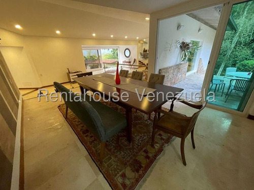 Casa En Venta En Alto Hatillo Remodelada Piscina Caracas Casas Angela Tochon