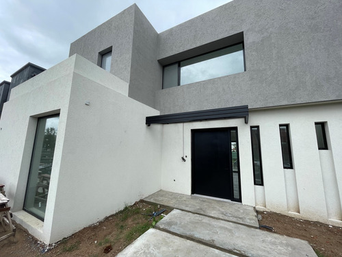 Casa  En Venta En Carpinchos, Lote Interno, Noroeste. Nordelta, Tigre