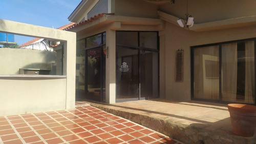Imagen 2 de 13 de Casa Tipo Town House Unifamiliar En Venta En Ciudad Flamingo Estado Falcon
