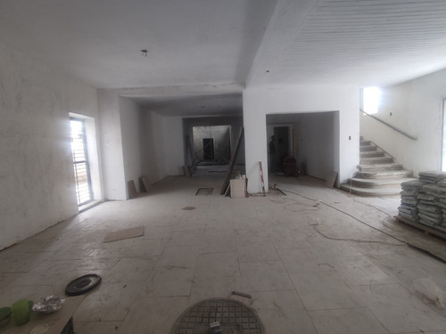 Imagen 5 de 8 de Se Alquila Casa Comercial 1200m2 Ubicada En Los Chaguaramos