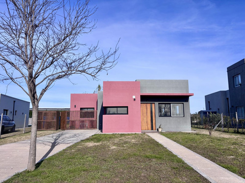 Casa En Venta San Sebastian Area 13