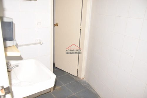Amplio Local Comercial Sobre Av Roosevelt- Ref: 5374