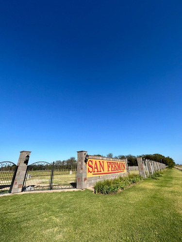 Lote terreno Barrio Cerrado San Fermin en Nueva Autopista Zona Oeste Financiado