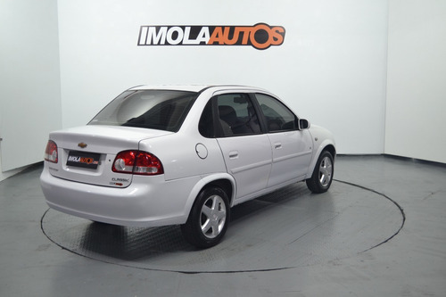 Imagen 3 de 12 de Chevrolet Classic 1.4 Lt 4p Mt 2011-imolaautos