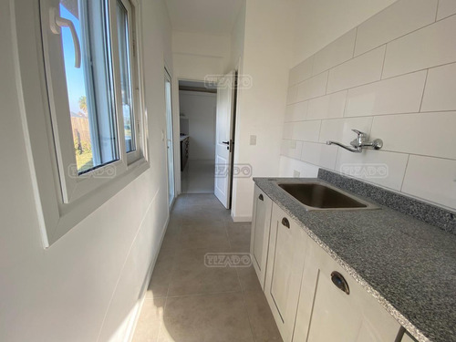 Casa En Venta Al Lago En Las Glorietas, Nordelta, Tigre