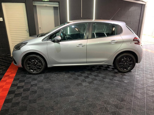 Peugeot 208 Active 1.2 Flex 12V 5p Mec.
