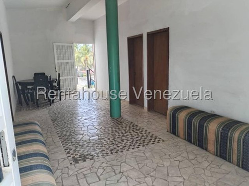 Casa Super Potencial Para Hacer Tu Mejor Inversión A 200m De La Playa 25-14684