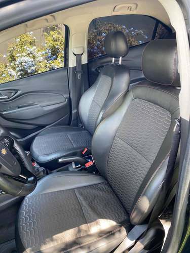 Imagen 18 de 22 de Chevrolet Onix 2018 1.4 Ltz 98cv