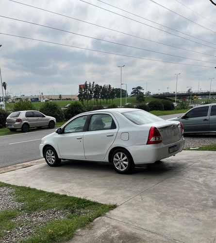 Toyota Etios 1.5 Sedan Xls