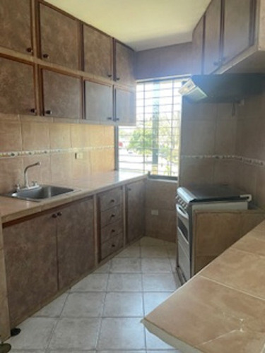 Vendo Apto Mañongo, Portal De Mañongo I, 99m2 3/3/2 Frente Al Sambil, Pozo Planta 50%