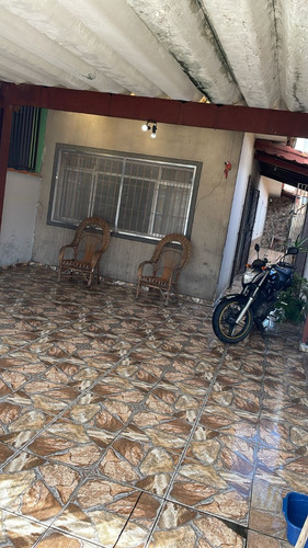 Alugo Para Temporada Casa. Com Wi-fi Churrasqueira E Vaga De Garagem