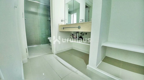 Wind Tower - Piso Alto Excelente Orientacion - Alquiler En Playa Brava