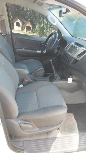 Toyota Hilux 3.0 Cd Srv I 171cv 4x2 2012