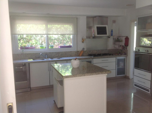 Imagen 10 de 18 de Casa En Alquiler/ Venta Campos De Alvarez