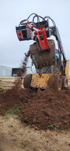 Implemento Excavador Dynamic Pecarí - Minicargadora