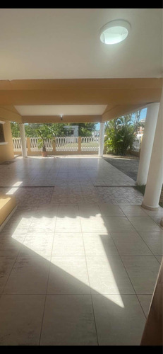 Casa Ubicada En Vista Catalina, La Romana