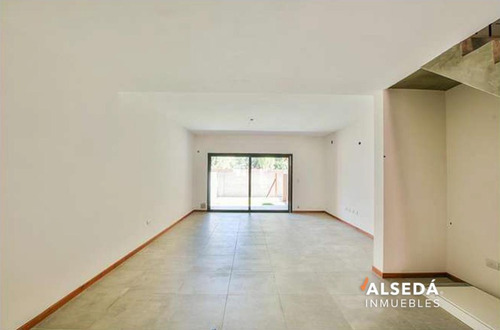 Imagen 3 de 15 de Casa De 3 Dormitorios En Condominio- Fisherton