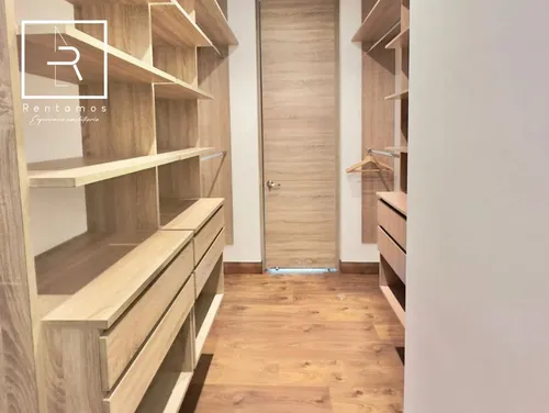 Apartaestudio En Arriendo En Poblado. Cod A10678