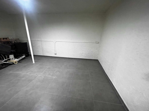 Amplio Local Esquina Av Las Condes 150m2 (92170)