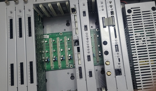 Central Impacta 220 Com 48r Analógicos, 8tr, 1e1 (Usado)