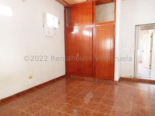Imagen 7 de 13 de Casa En Venta Zona Centrica De Coro 2 Niveles Lista Para Habitar 04126887776 22-20829