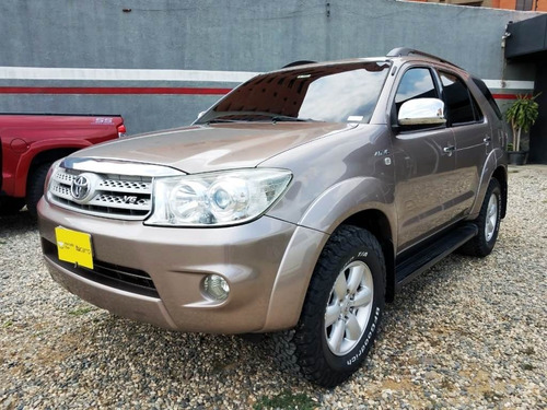 Imagen 1 de 11 de Toyota Fortuner Sr 2011 V6 4x4 Automático