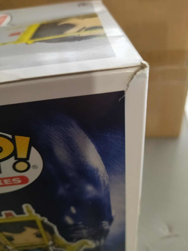 Funko Pop! Ellen Ripley With Power Loader (caja Maltratada)