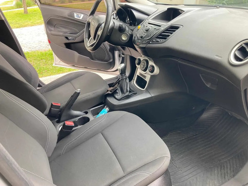 Ford Fiesta Kinetic 1.6 Sedan Se 120cv