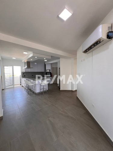Exclusivo Pent-house En El Yaque: Paraíso Vista Al Mar - Isla De Margarita Cod: 1182