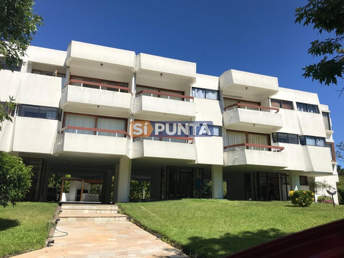 Imagen 13 de 21 de Apartamento En Playa Mansa A La Venta