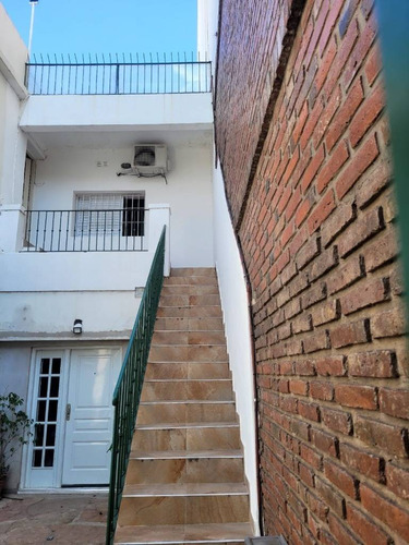 Casa En Pa De 2 Dormitorios En B° Mariano Comas, Santa Fe.